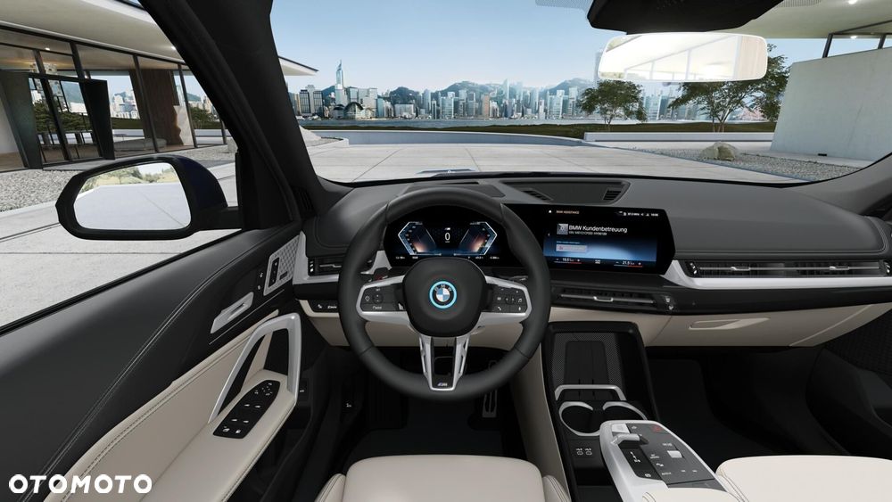 BMW iX1 - 9