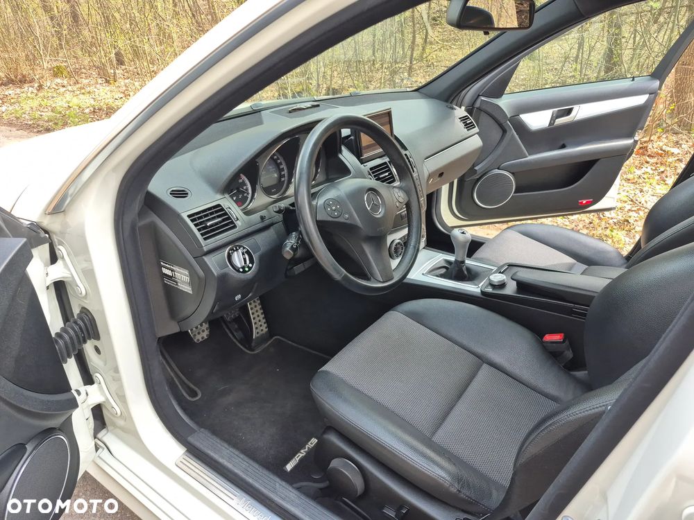 Mercedes-Benz Klasa C 220 CDI Avantgarde - 13