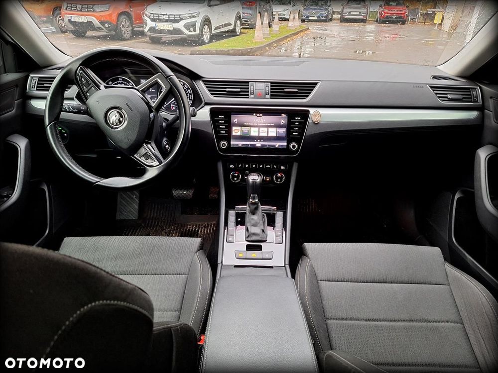 Skoda Superb 2.0 TDI Style DSG - 13