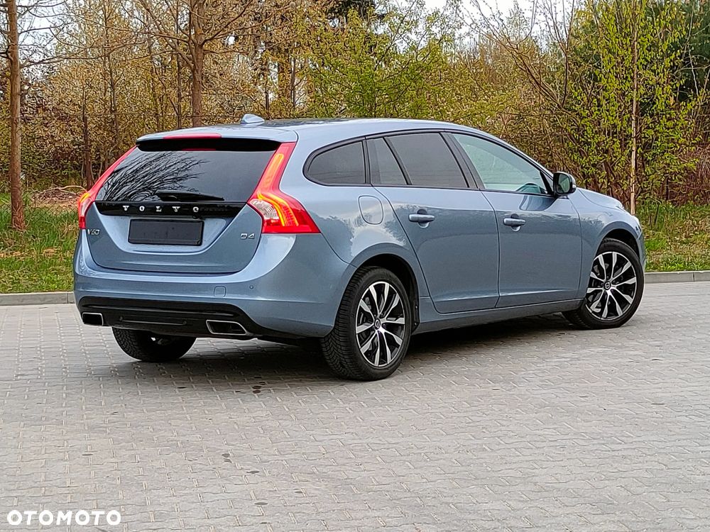 Volvo V60 D4 Geartronic Summum - 5