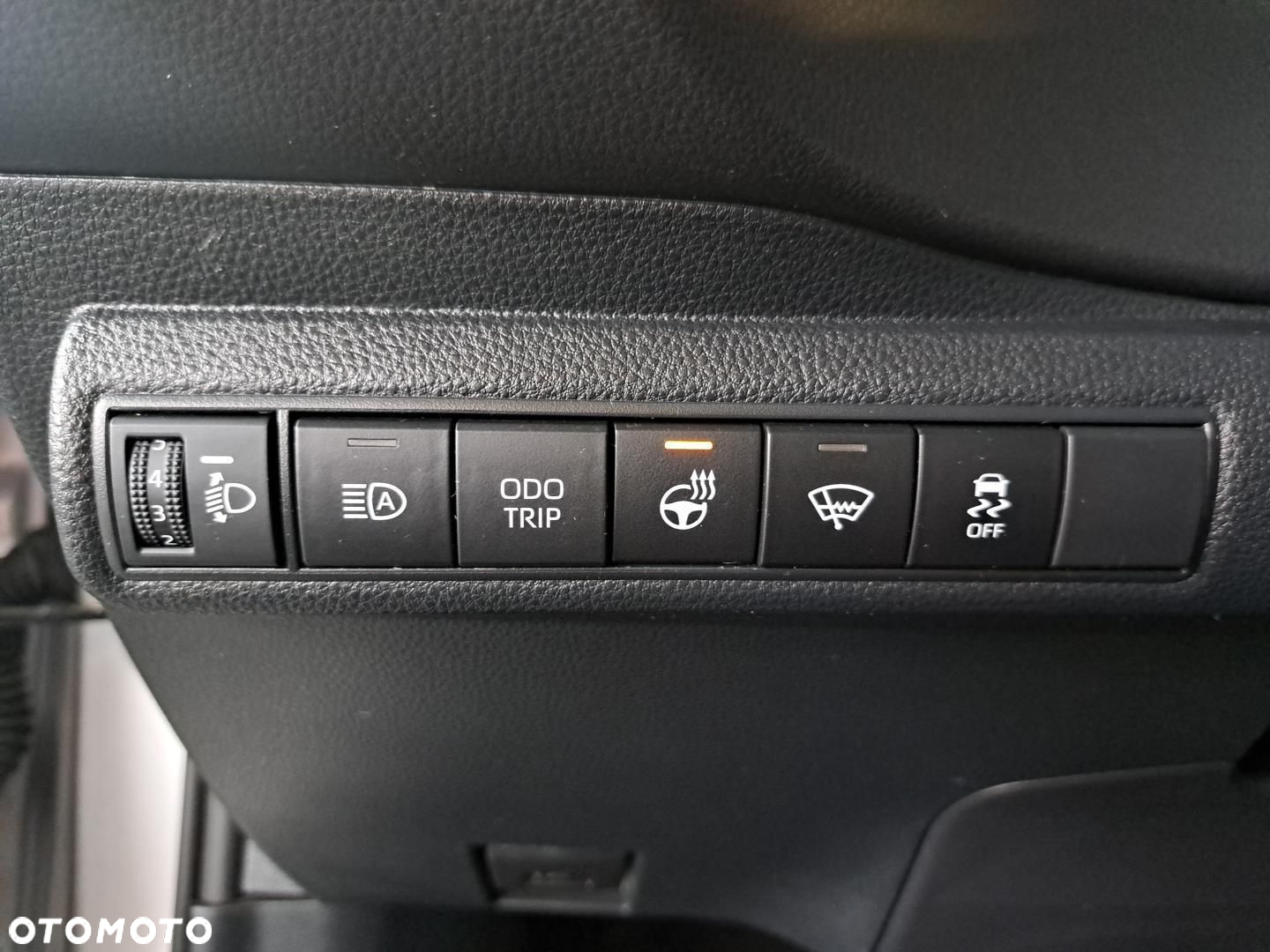 Toyota Corolla - 30