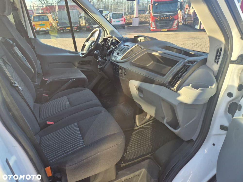 Ford Transit 2.0 TDCi / AUTOLAWETA / LAWETA DO MASZYN / SZEROKI NAJAZD / STAN IDEALNY / 1 WŁ / BEZWYPADKOWY / ORYGINALNY PRZEBIEG / 3 MIEJSCA / POMOC DROGOWA / NAPĘD TYŁ / EURO 6 / NISKI PRZEBIEG! - 24