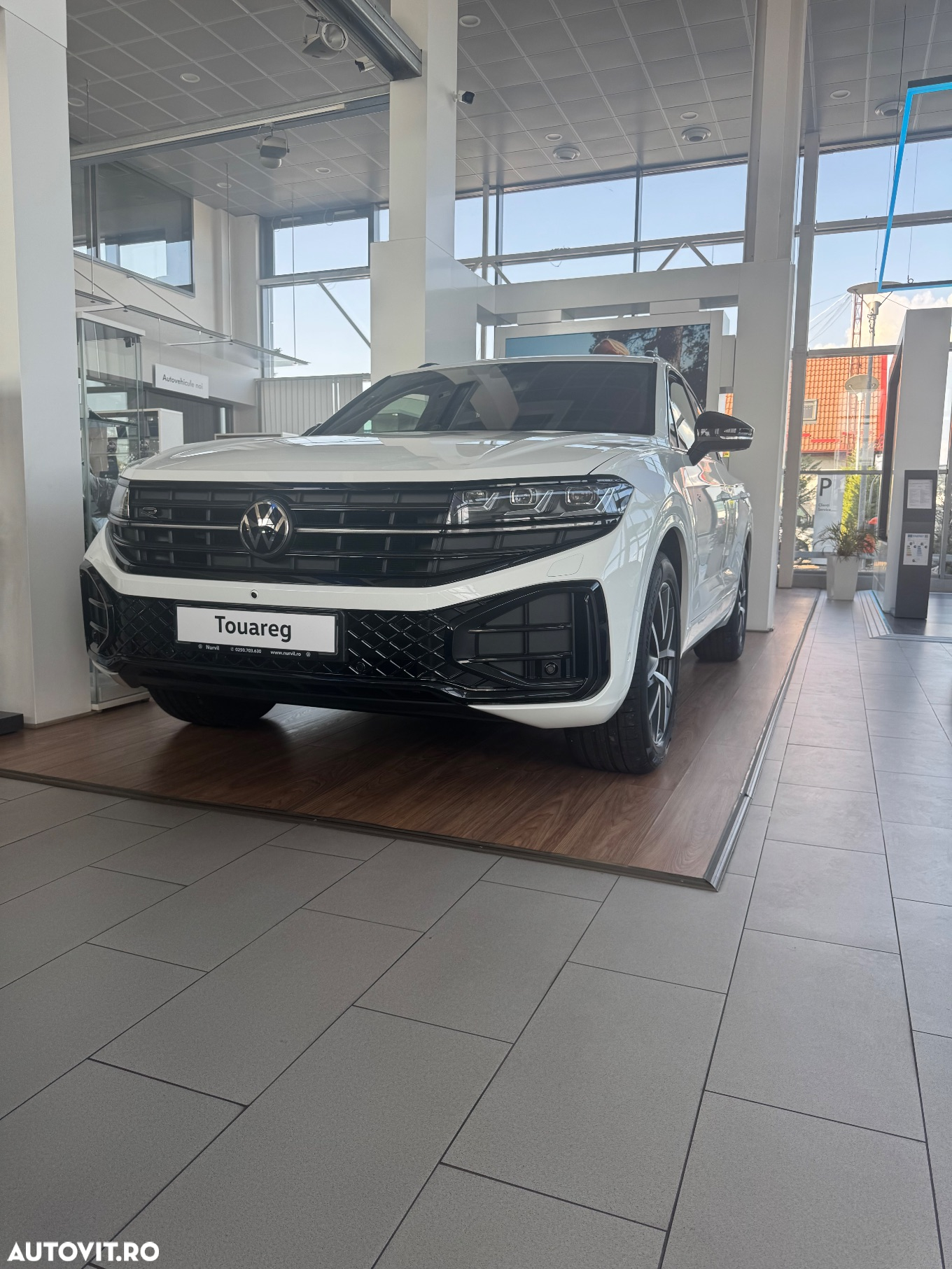 Volkswagen Touareg V6 TDI 4MOTION R-Line - 3