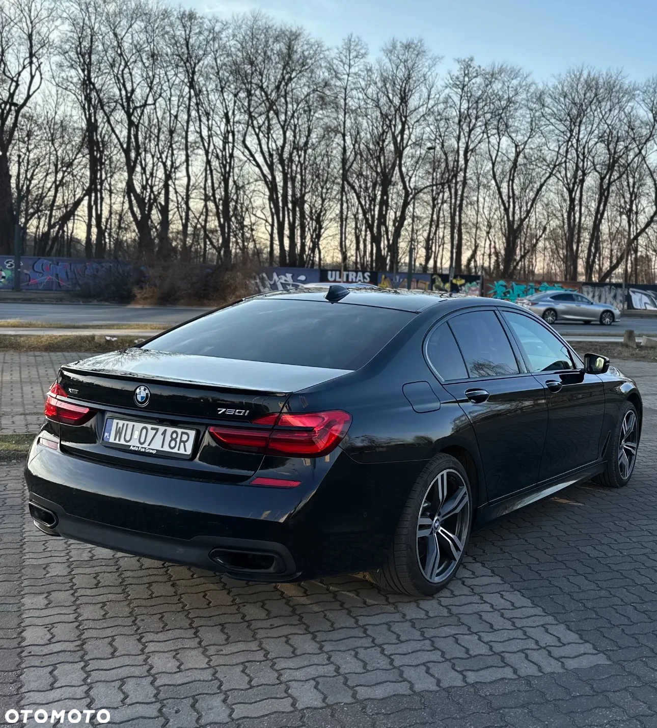 BMW Seria 7 750i xDrive - 7