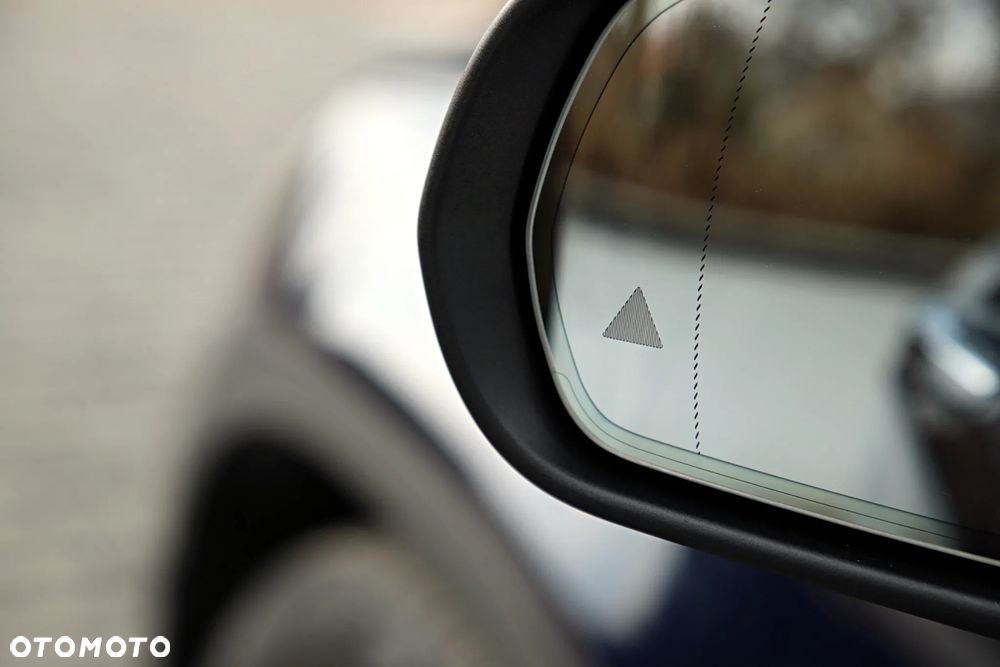 Mercedes-Benz GLC - 16