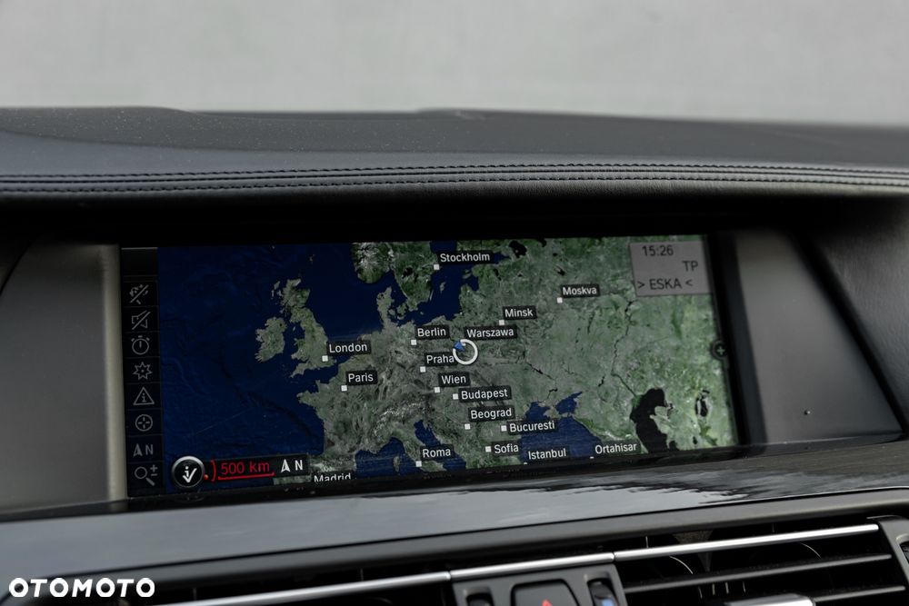 BMW Seria 5 M550d xDrive - 36
