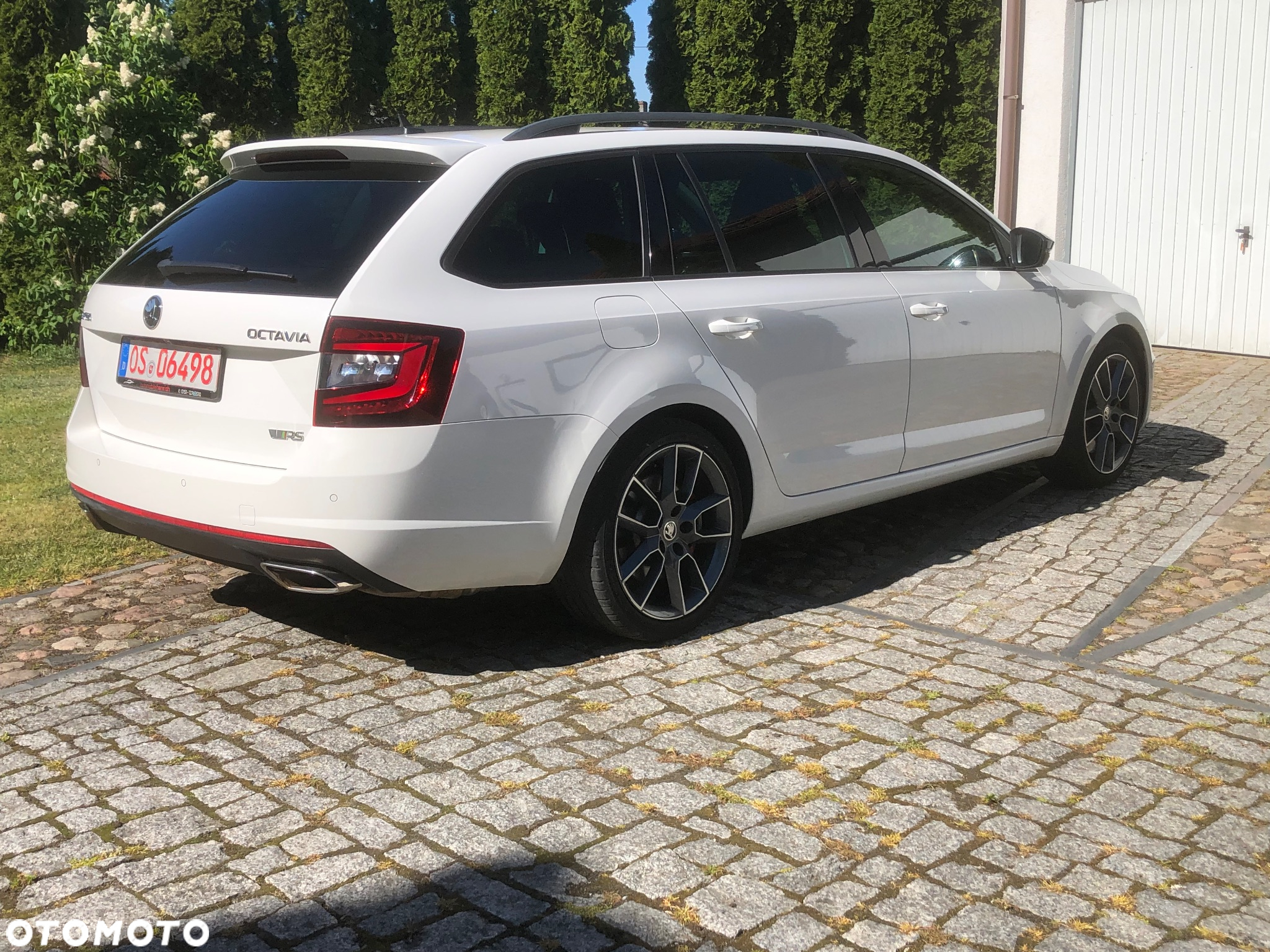 Skoda Octavia Combi 2.0 TSI RS 245 - 24