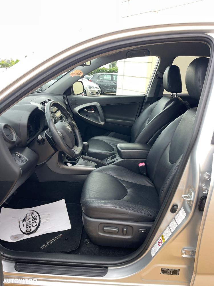 Toyota RAV4 - 31