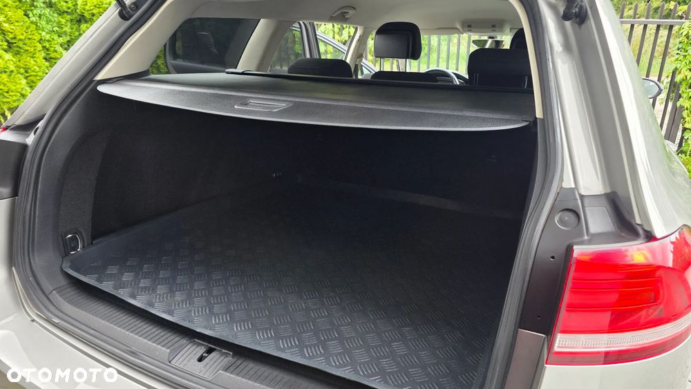 Volkswagen Passat 2.0 TDI BMT Comfortline - 14