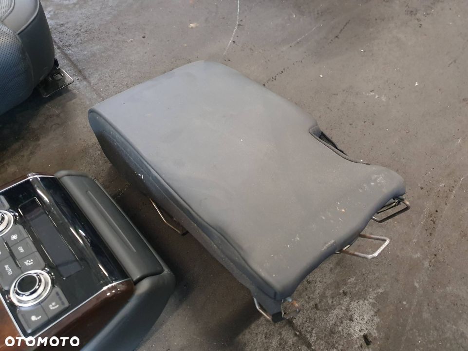 SIEDZENIE TYŁ AUDI A8 L D4 LONG - 2