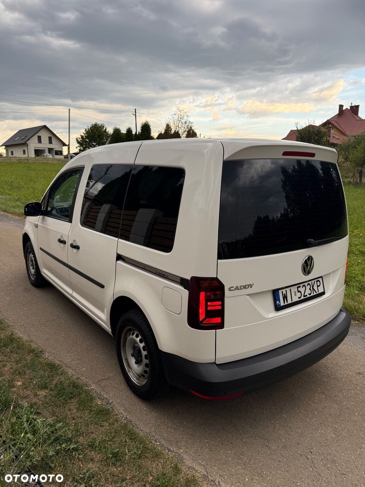 Volkswagen Caddy 2.0 TDI Comfortline - 12