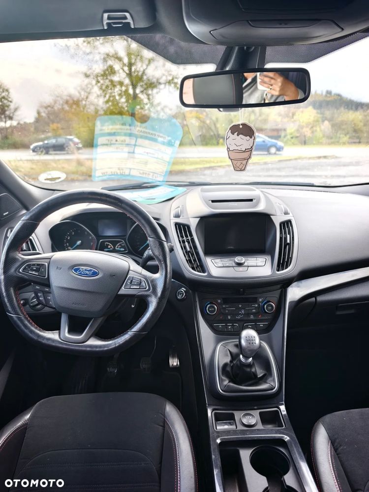 Ford Kuga 1.5 EcoBoost 2x4 ST-Line - 22