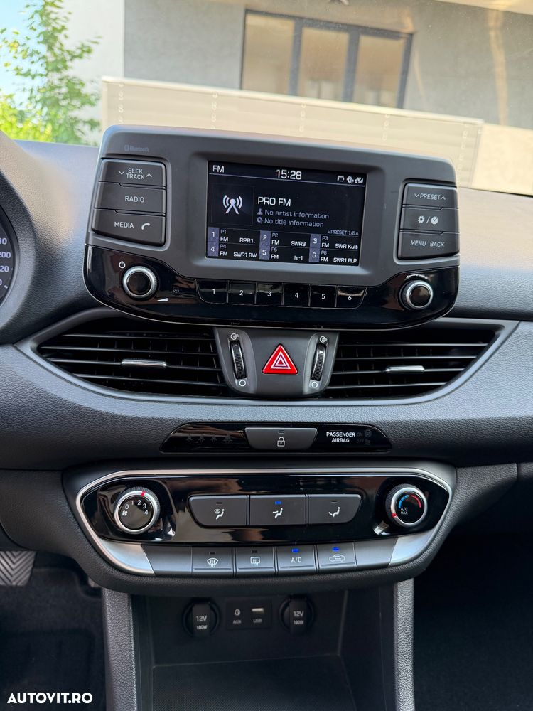 Hyundai i30 1.0 T-GDI Family - 15