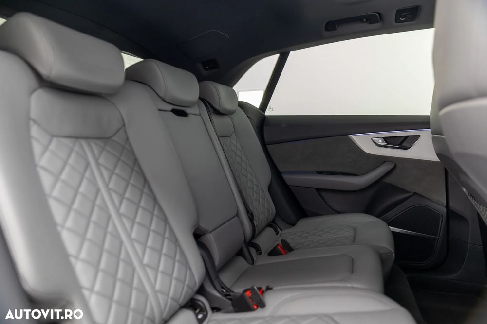 Audi Q8 55 TFSIe quattro tiptronic - 26