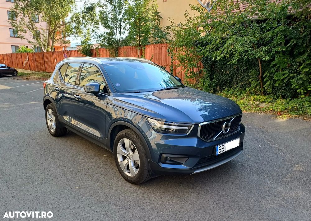 Volvo XC 40 T2 Momentum - 1
