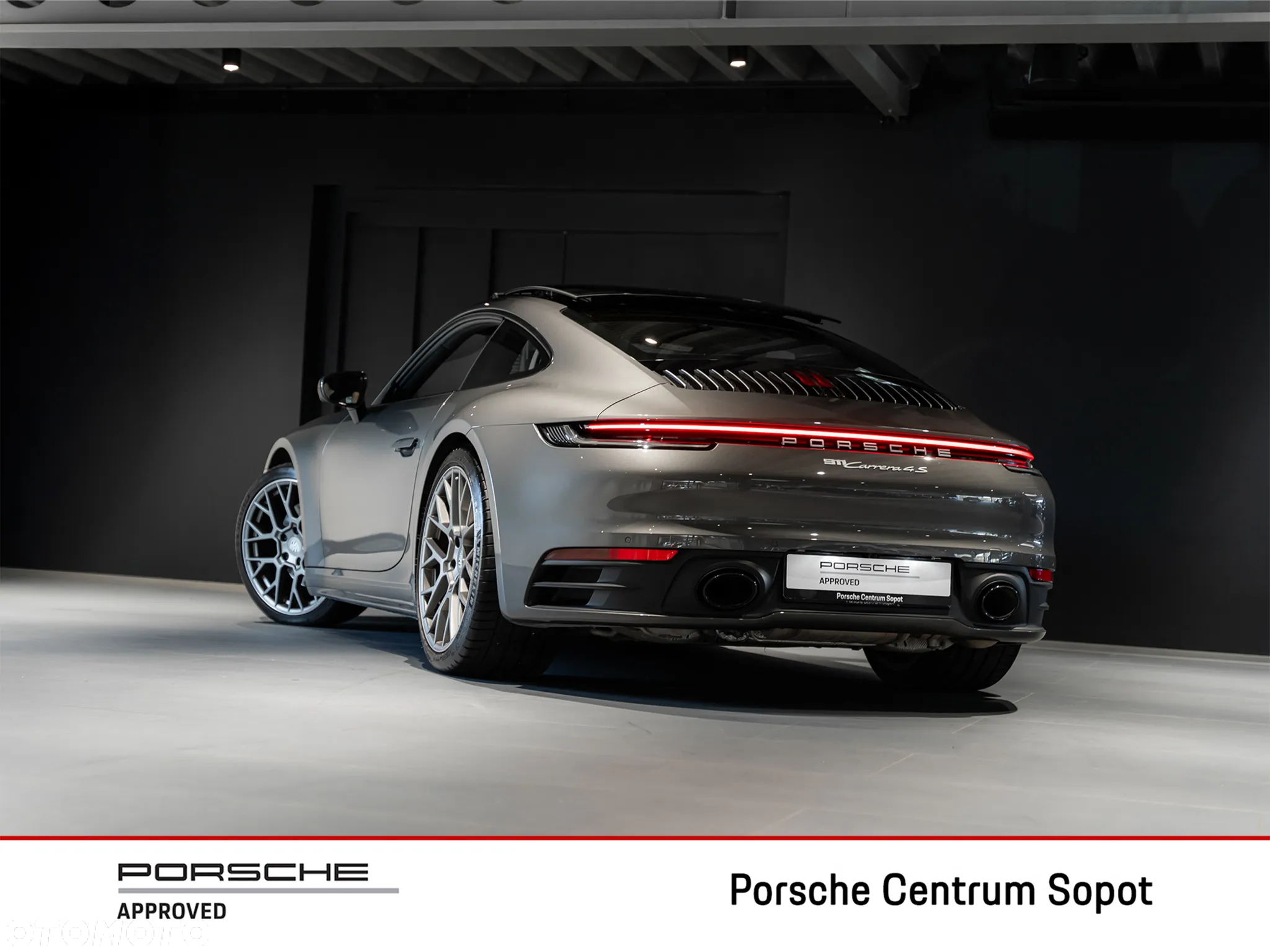 Porsche 911 Carrera 4S - 13