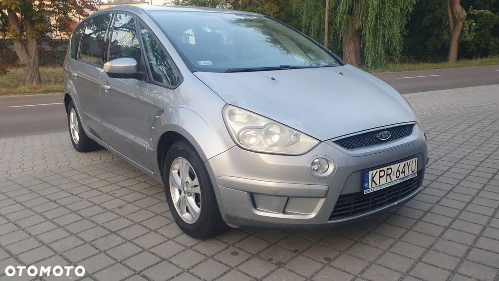 Ford S-Max - 13