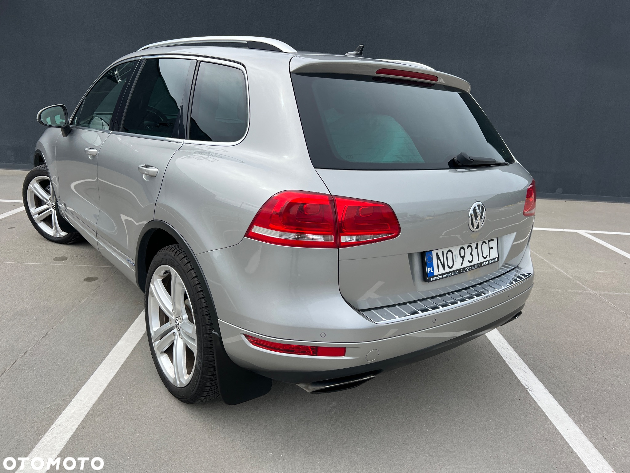 Volkswagen Touareg 3.0 Hybrid 4Motion Automatik - 14