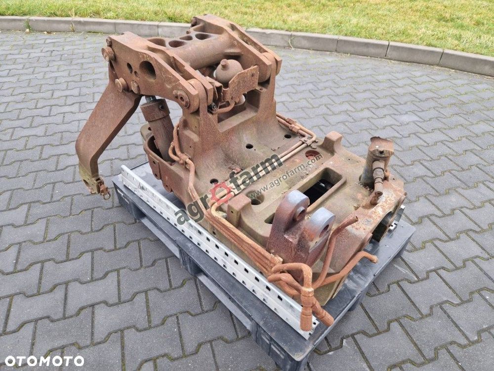 TUZ, przedni podnośnik, Case Puma 145 - 3
