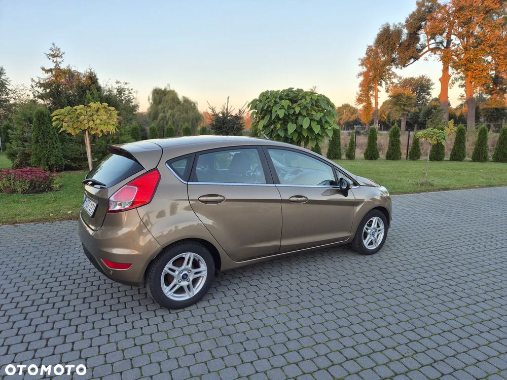 Ford Fiesta - 12