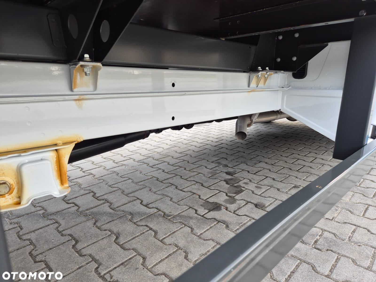 Mercedes-Benz Sprinter - 24