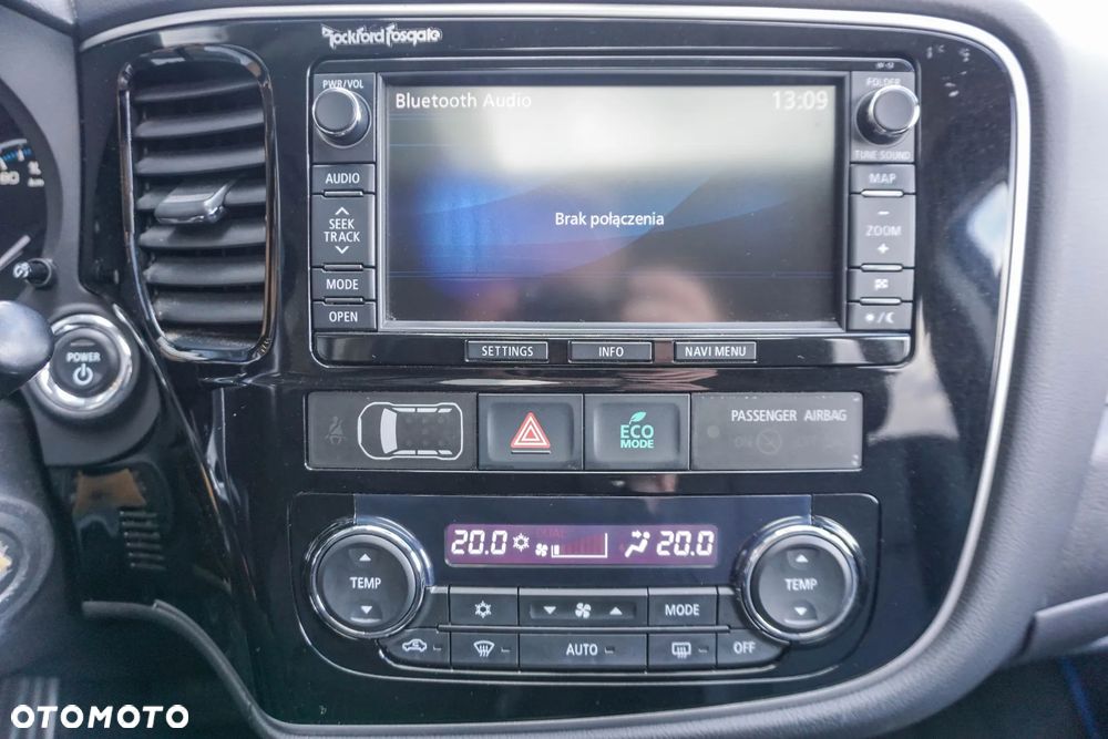 Mitsubishi Outlander - 16