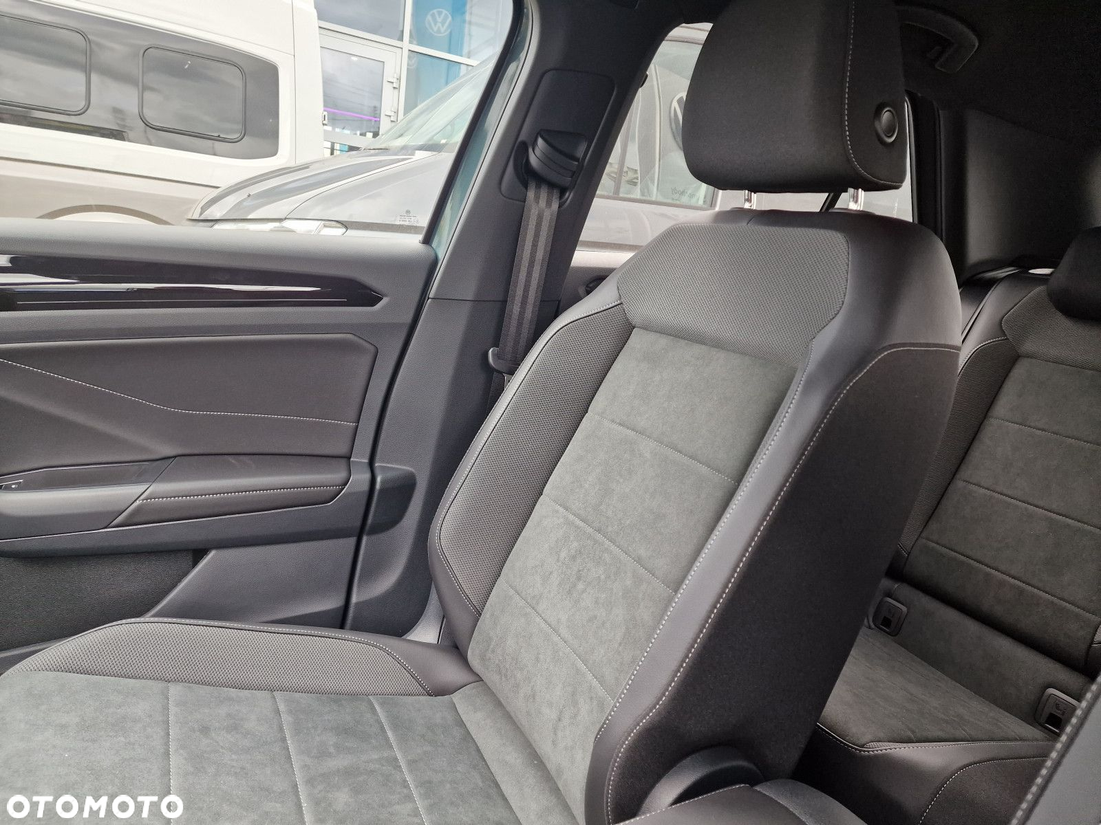 Volkswagen T-Roc 1.5 TSI R-Line DSG - 20