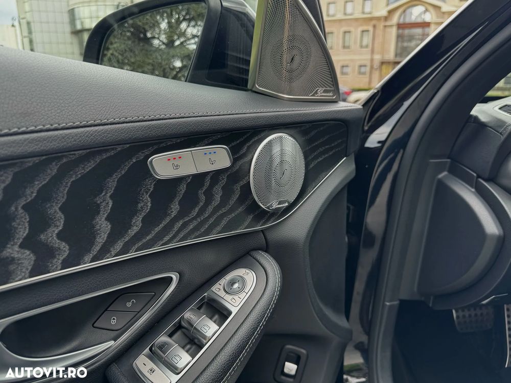 Mercedes-Benz C - 12