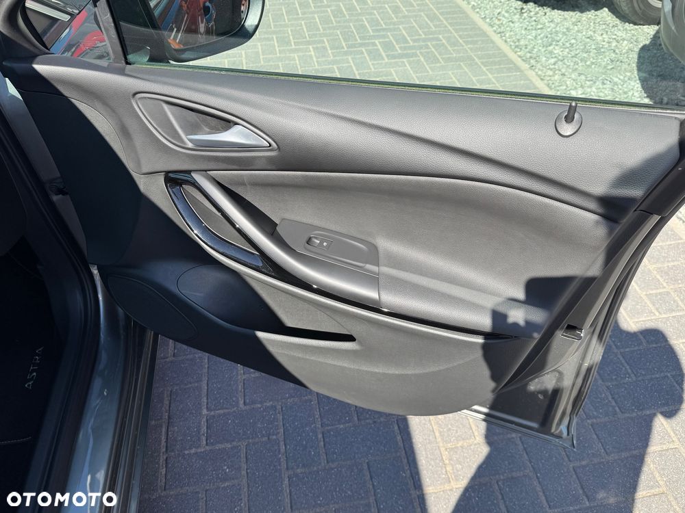 Opel Astra 1.2 Turbo Business Elegance - 24