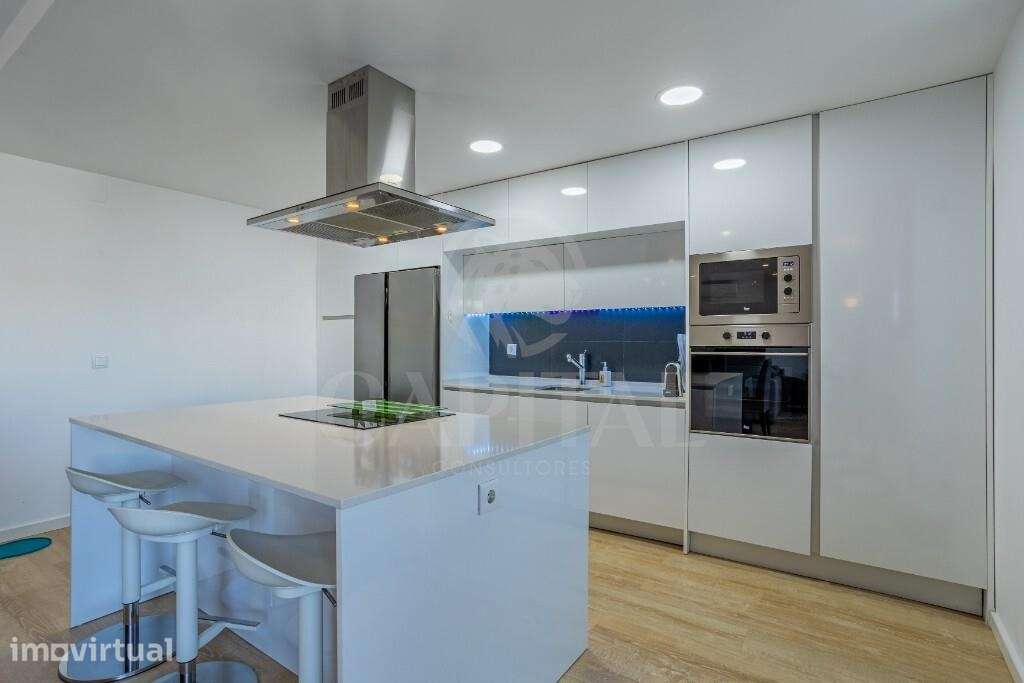 T3 em Almada | 2 Suites | 3 WC