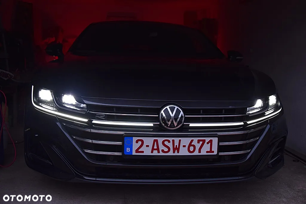 Volkswagen Arteon 2.0 TDI SCR R-Line Edition DSG - 25