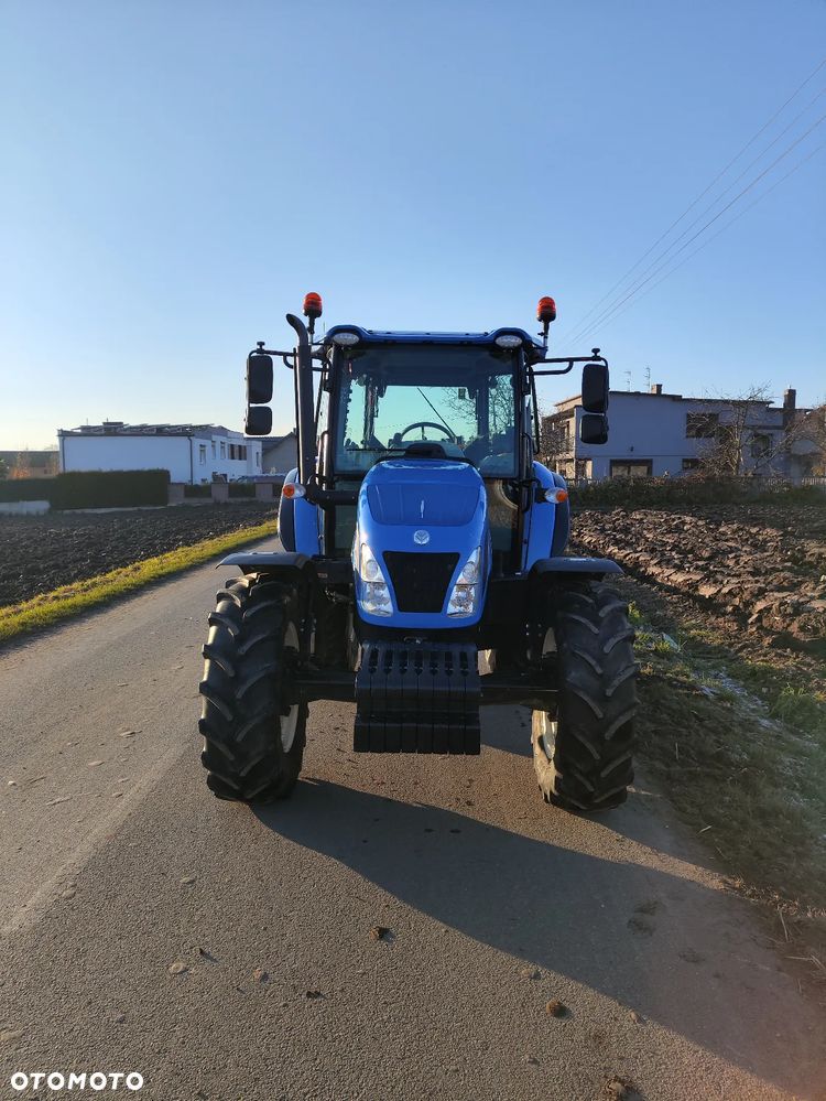 New Holland TD5.105 - 2