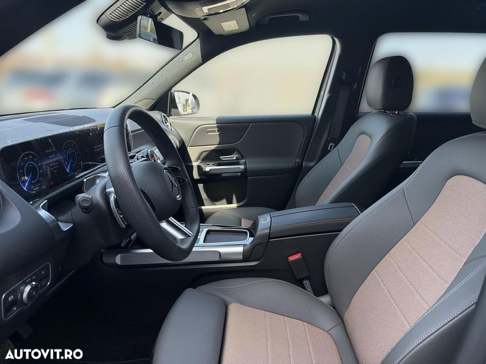 Mercedes-Benz EQB - 13