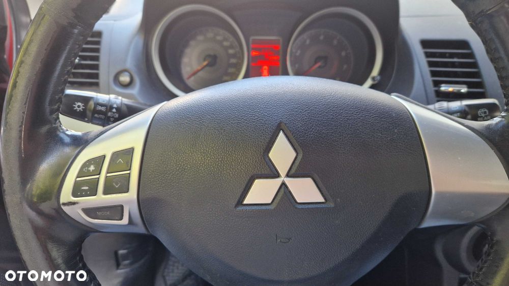 Mitsubishi Lancer - 7