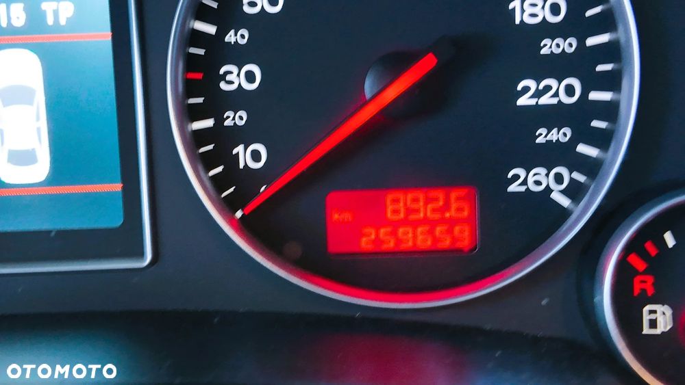 Audi A4 1.8T Quattro - 17