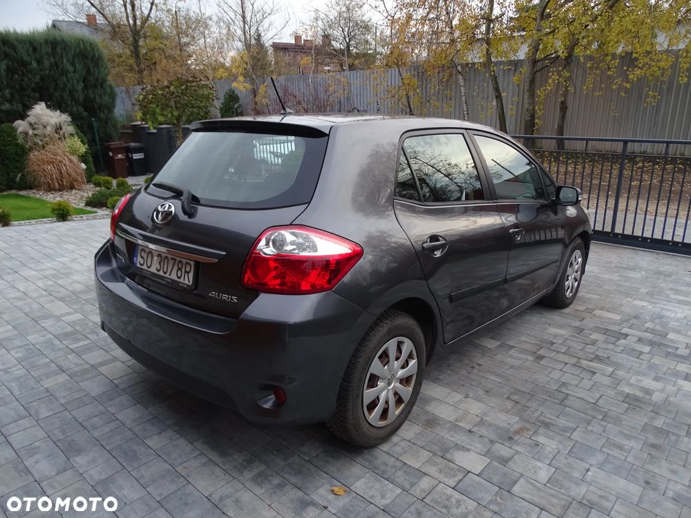 Toyota Auris - 5