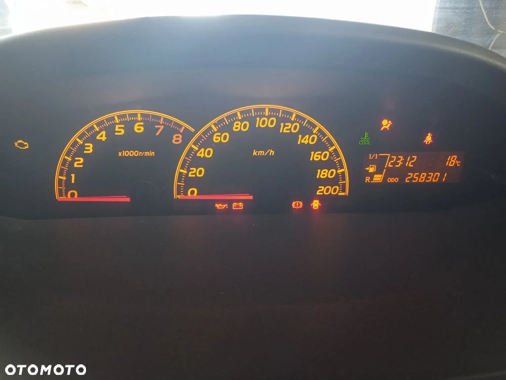 Toyota Yaris 1.33 Active - 13