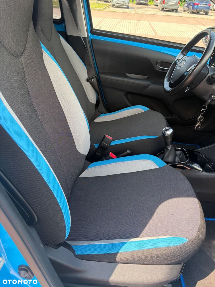 Toyota Aygo x-play Eco - 36