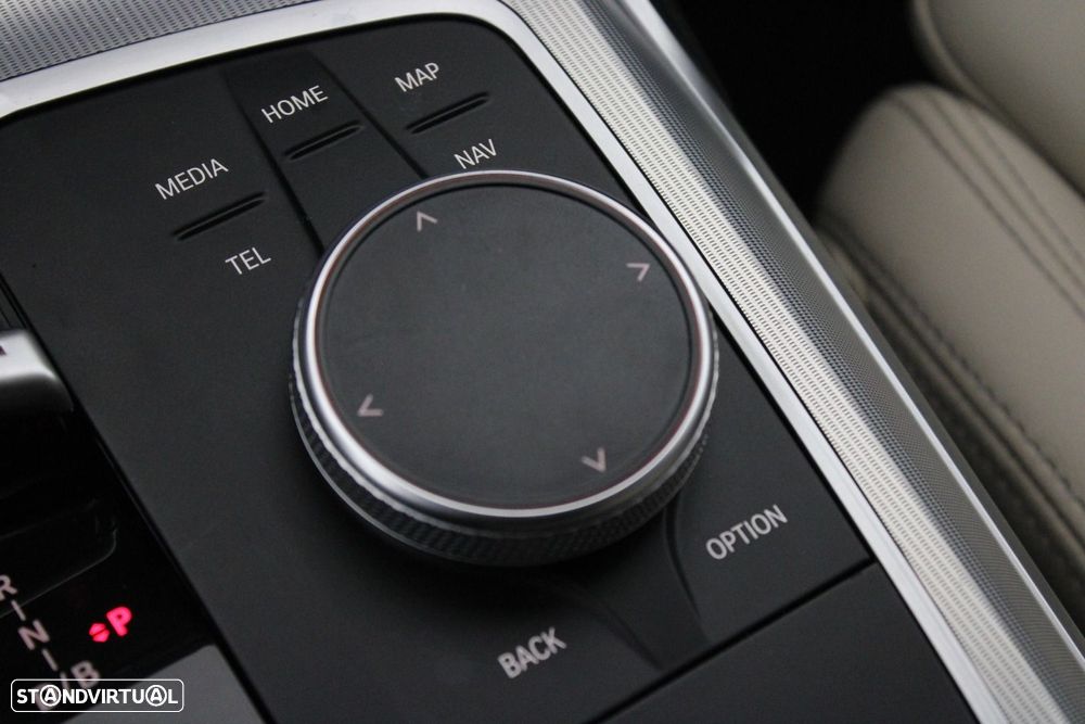 BMW i4 eDrive40 - 27