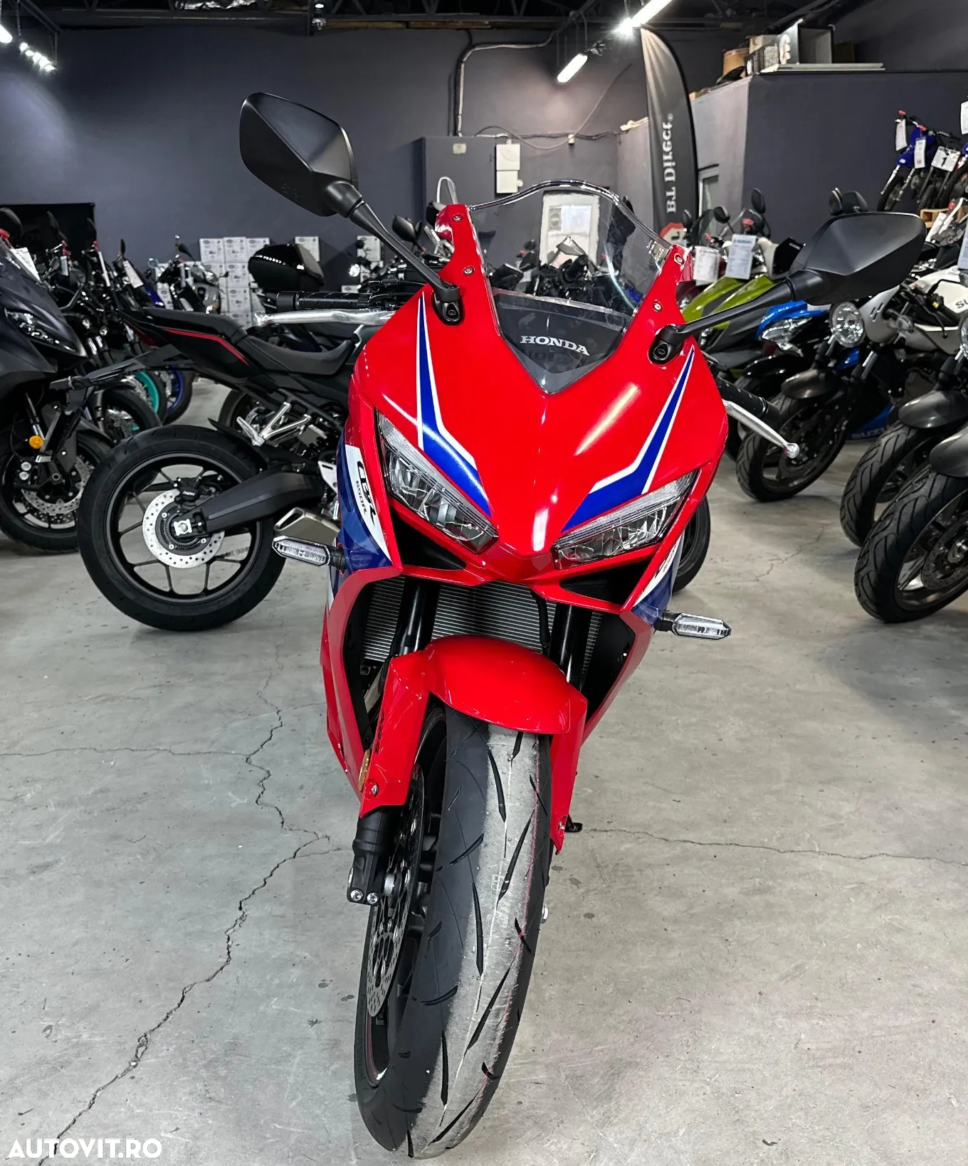 Honda CBR 650R - 6