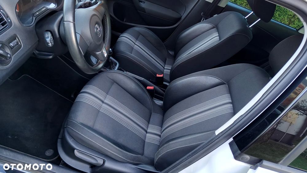 Volkswagen Polo 1.4 MATCH - 15