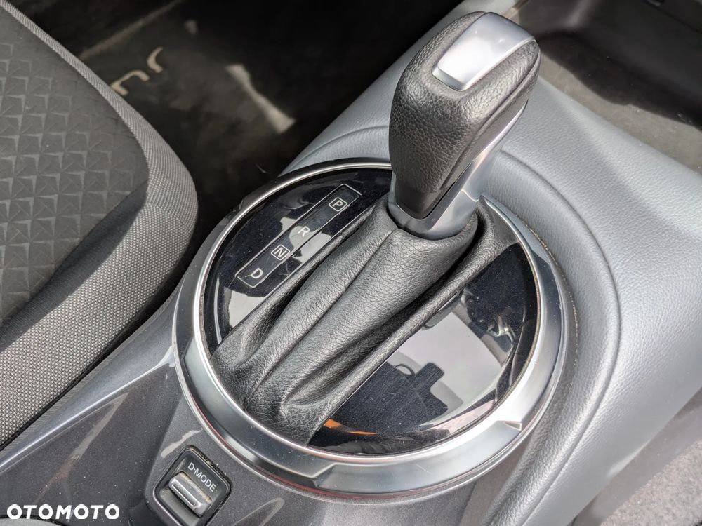 Nissan Juke 1.0 DIG-T N-Connecta DCT - 15
