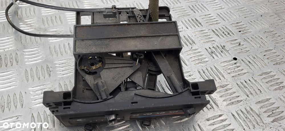 Nissan Terrano II Panel Nawiewu 80 - 6