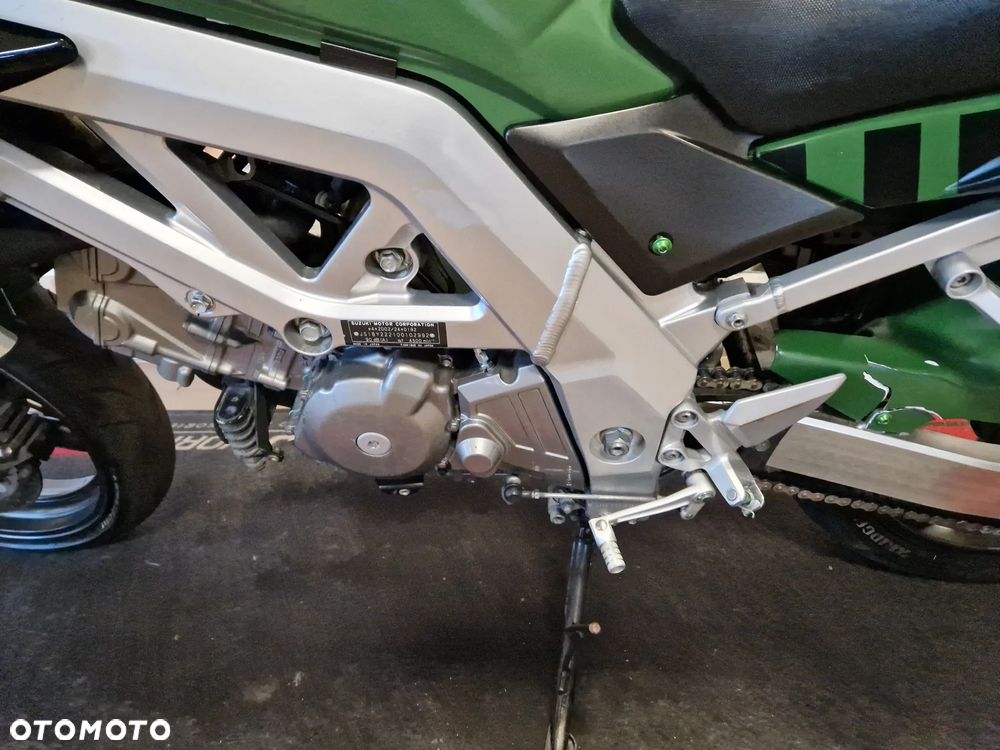 Suzuki SV - 24