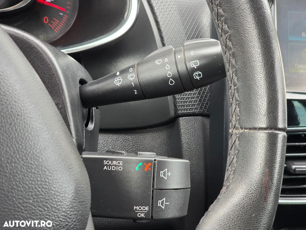 Renault Clio ENERGY TCe 90 Start & Stop LIMITED - 25