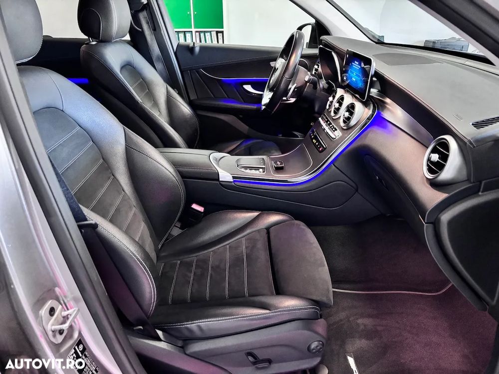 Mercedes-Benz GLC 300 e 4Matic 9G-TRONIC AMG Line Advanced - 17