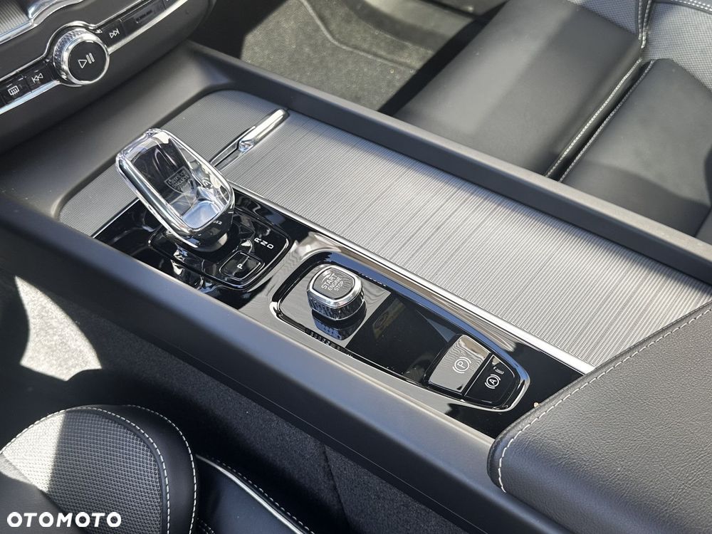 Volvo XC 60 - 24