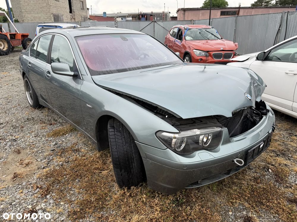 BMW Seria 7 745i - 1