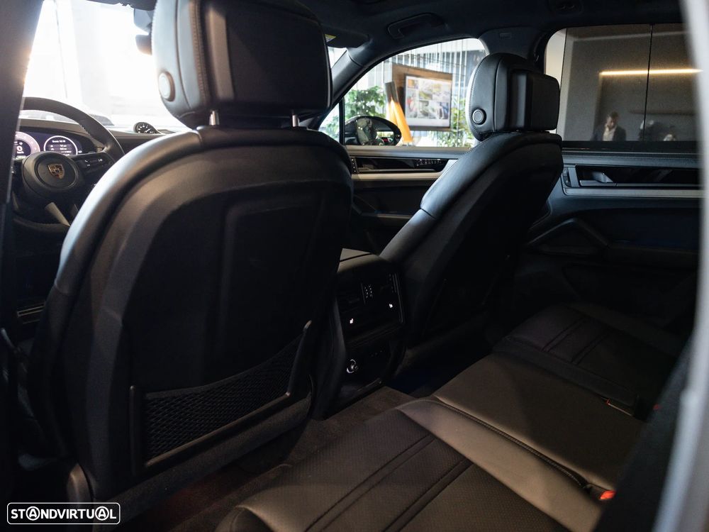 Porsche Cayenne S E-Hybrid - 11