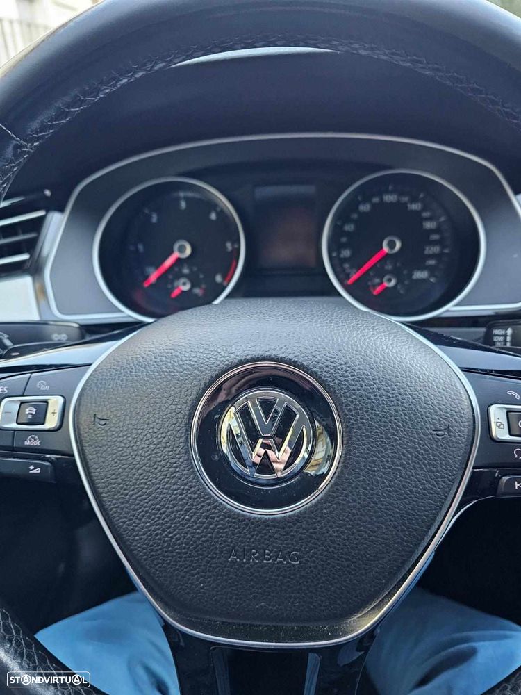 VW Passat Variant 1.6 TDI Confortline DSG - 7